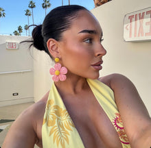 Load image into Gallery viewer, Pink and yellow earrings